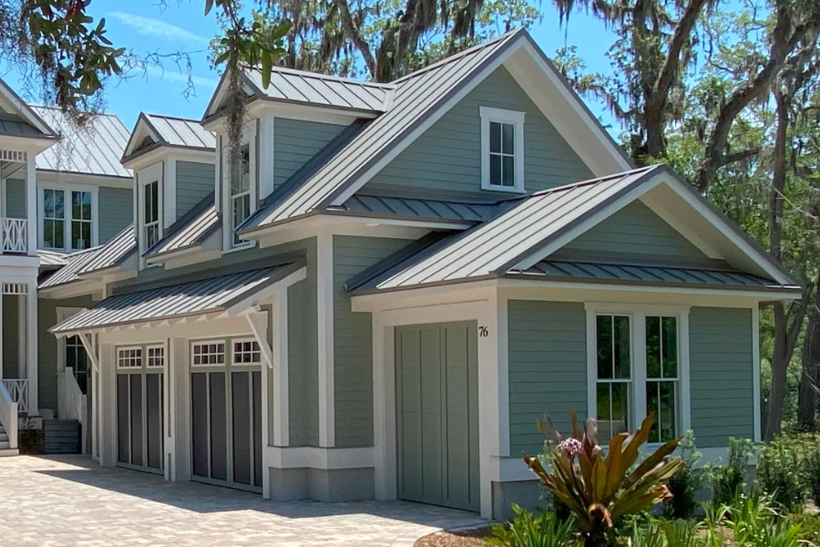 [SL-2112] Northport Carriage House Garage