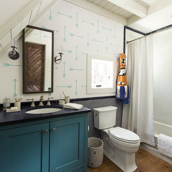 Little Blue Farmhouse Photo Loft Bathroom
