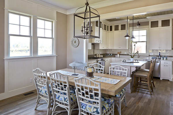 Bay Creek Photo Dining Room to Kitchen
