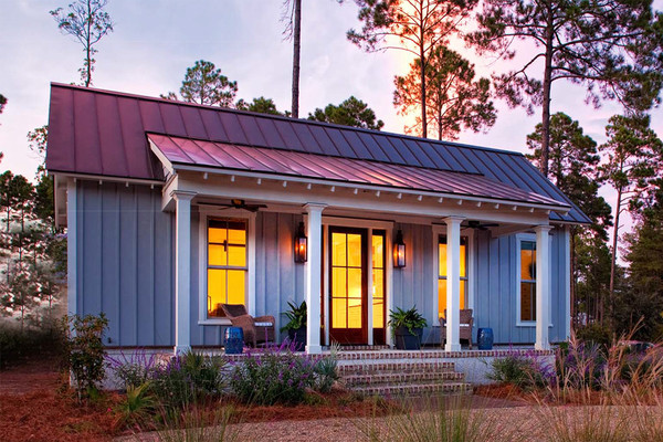 Palmetto Cottage Photo Front at Dusk