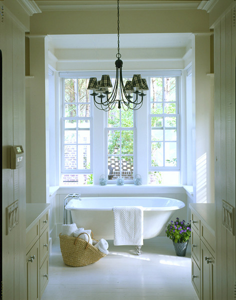 Cottage Of The Year Photo Primary Bath Tub