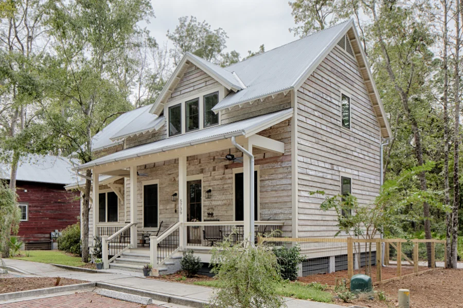 Guilford Cottage B Color Photo Front Right