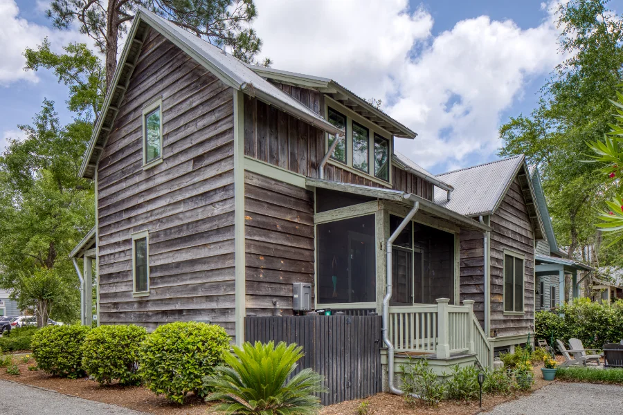 Guilford Cottage D Color Photo Rear