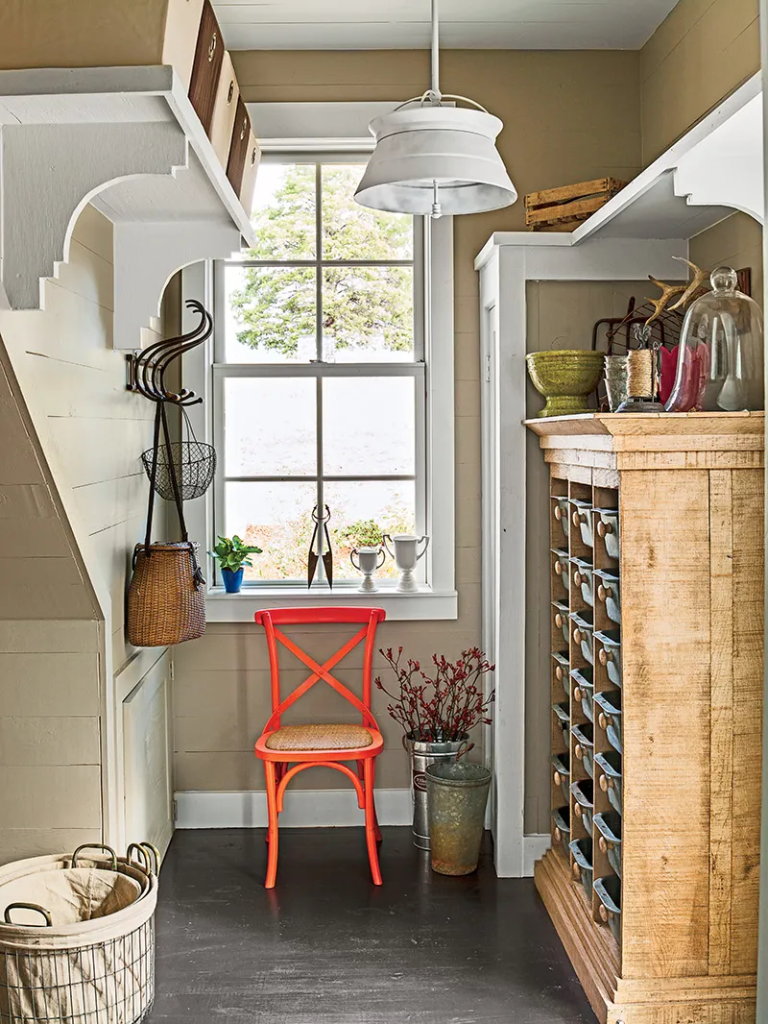 Garden Home Cottage Photo Mudroom