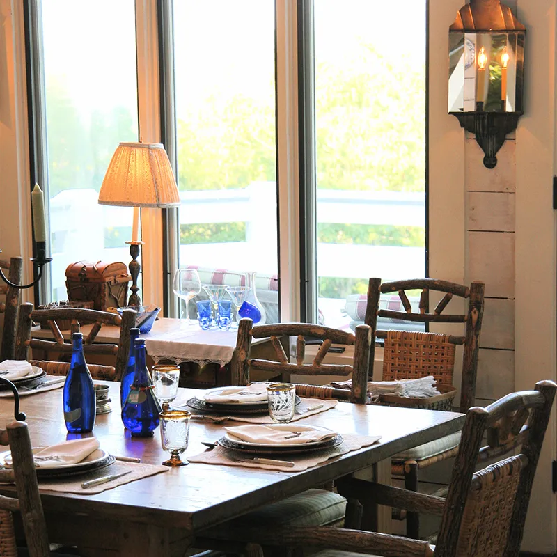 Hilltop Lake Photo  Dining Area