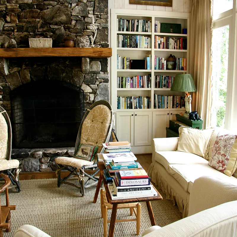 Hilltop Lake Photo Living Room