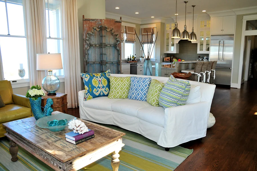 Tidewater Retreat Photo Living Room to Kitchen