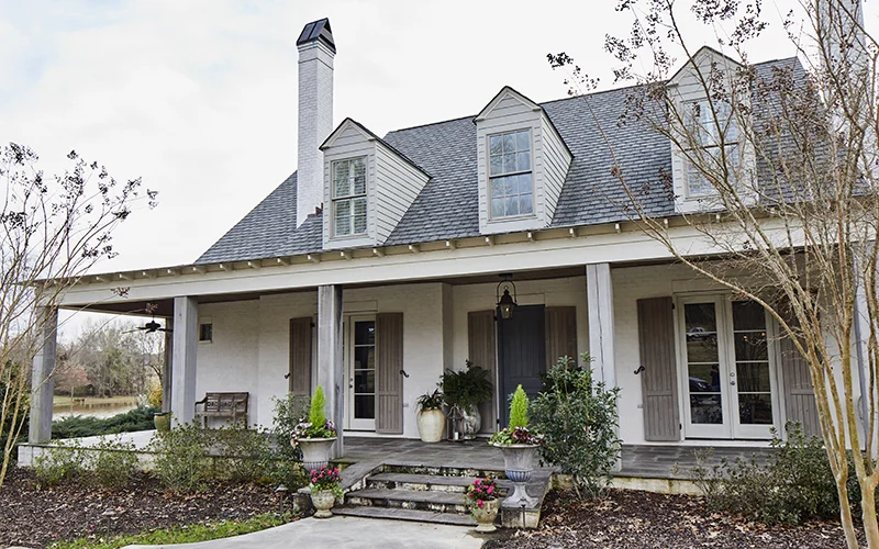 Lakeside Farmhouse Photo Front Right